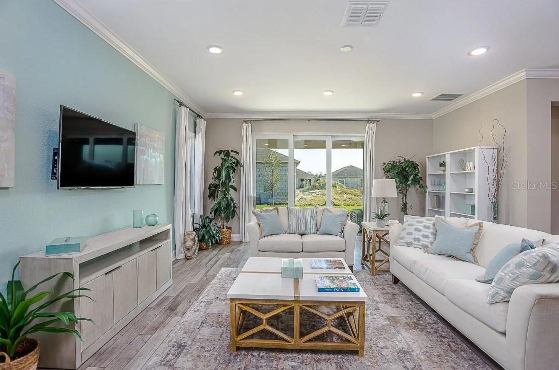 Listing photo id 9 for 20 Fig Court E