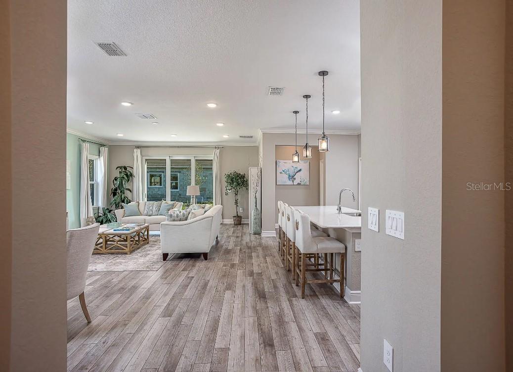 Listing photo id 13 for 20 Fig Court E