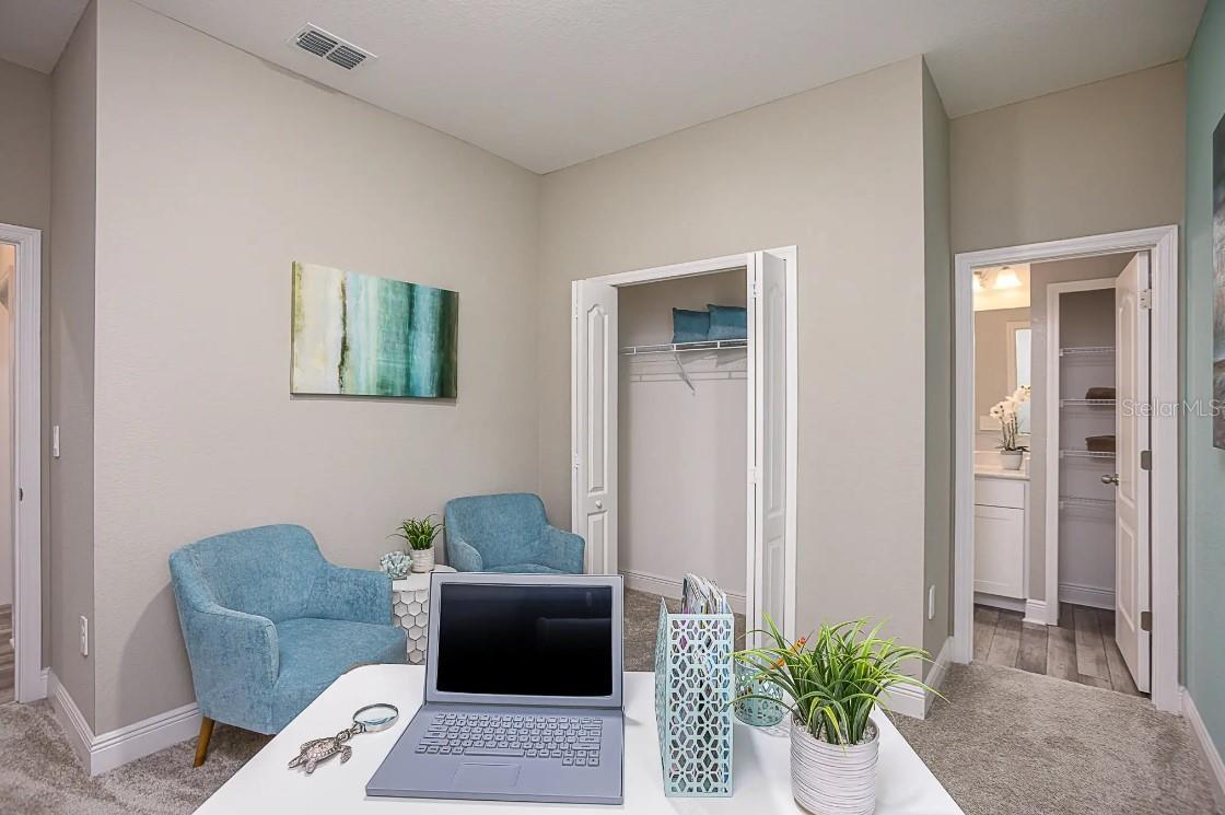 Listing photo id 14 for 20 Fig Court E
