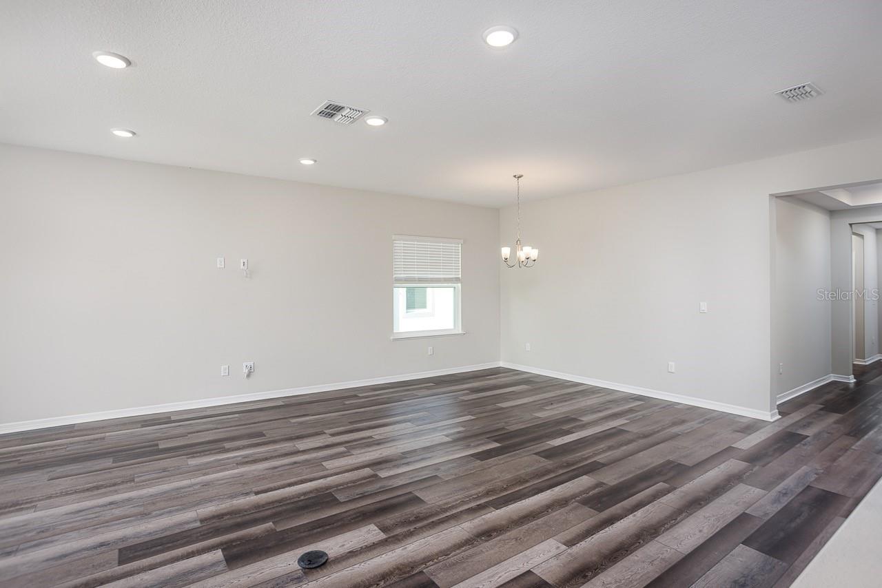 Listing photo id 30 for 20 Fig Court E