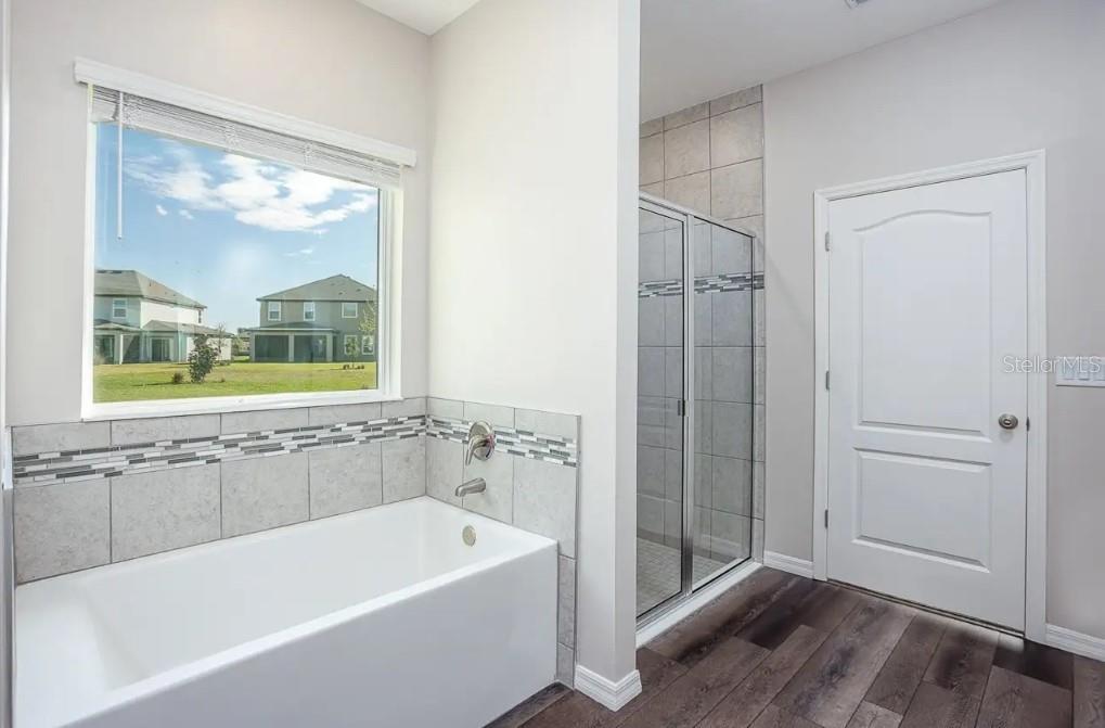 Listing photo id 34 for 20 Fig Court E
