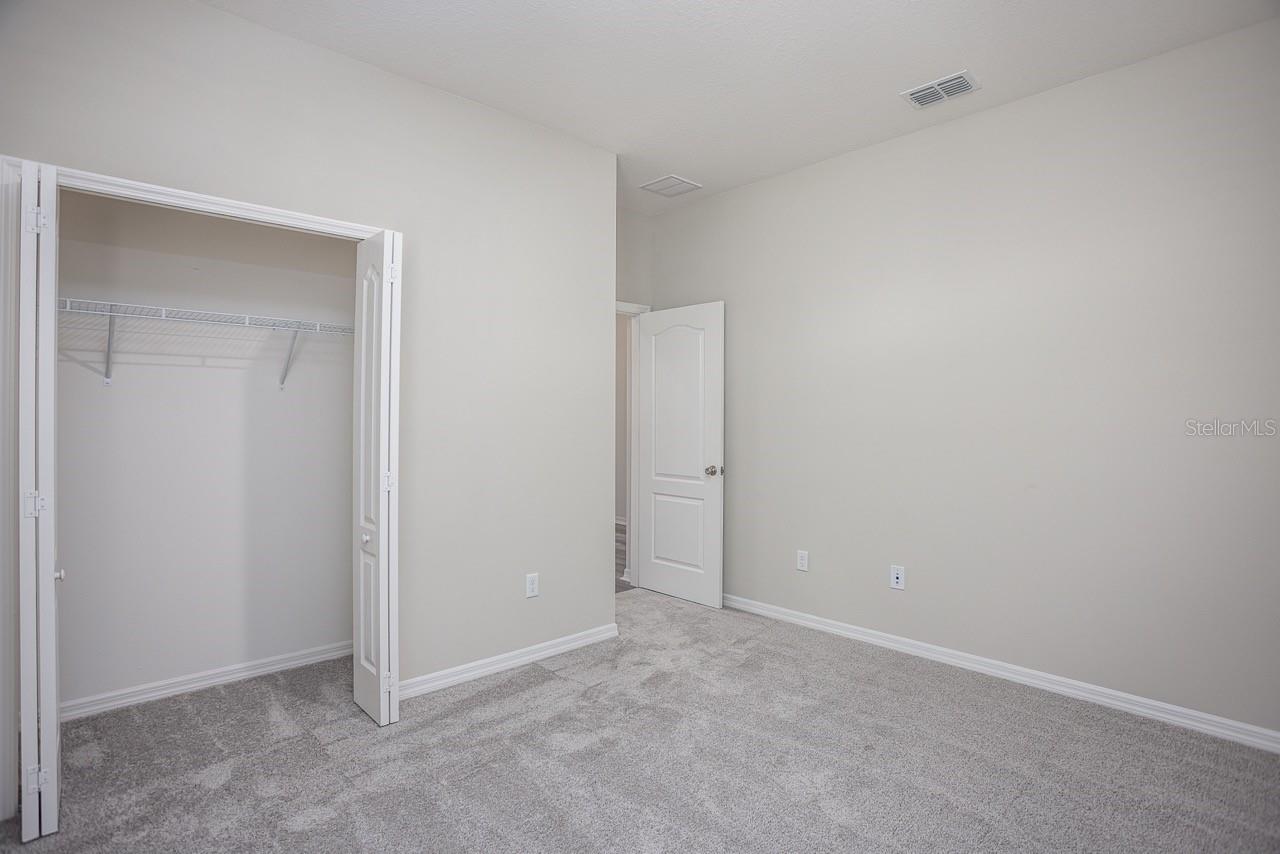 Listing photo id 35 for 20 Fig Court E