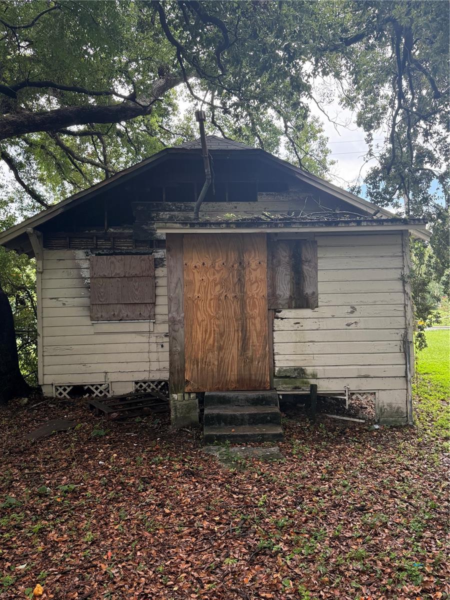 Image 4 of 5 For 823 Livingston Street