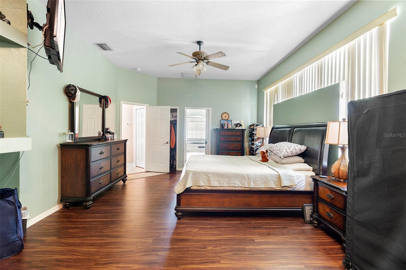 Image 33 of 44 For 25039 Adair Avenue