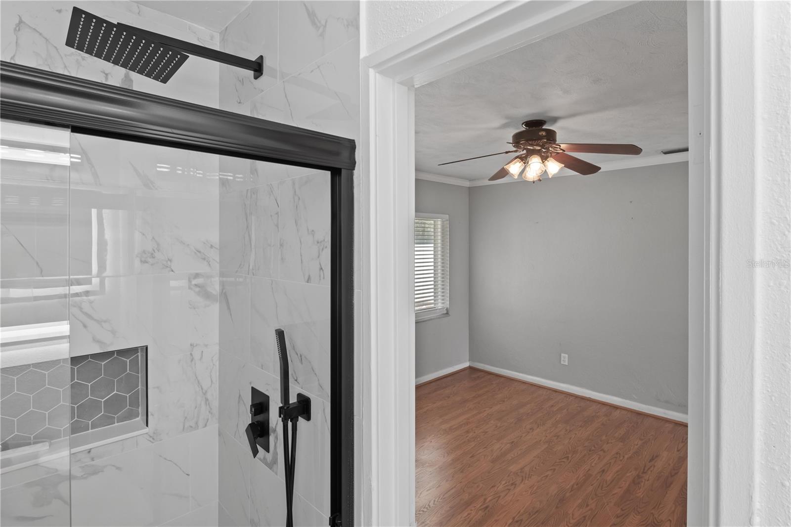 Image 11 of 23 For 985 Las Flores Way