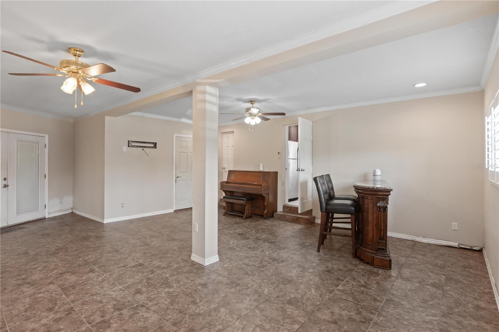 Image 16 of 23 For 985 Las Flores Way