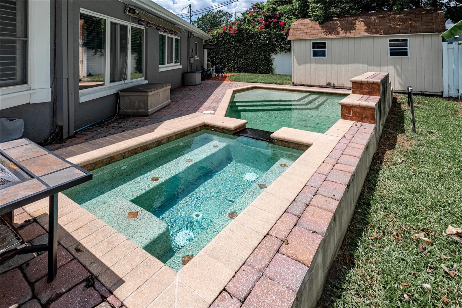 Image 18 of 23 For 985 Las Flores Way