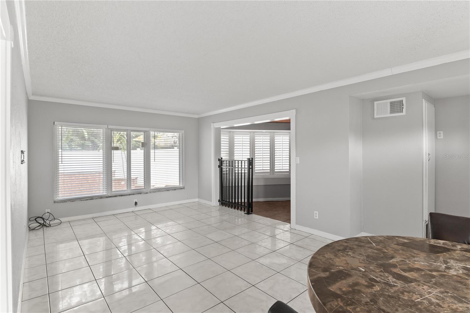Image 3 of 23 For 985 Las Flores Way