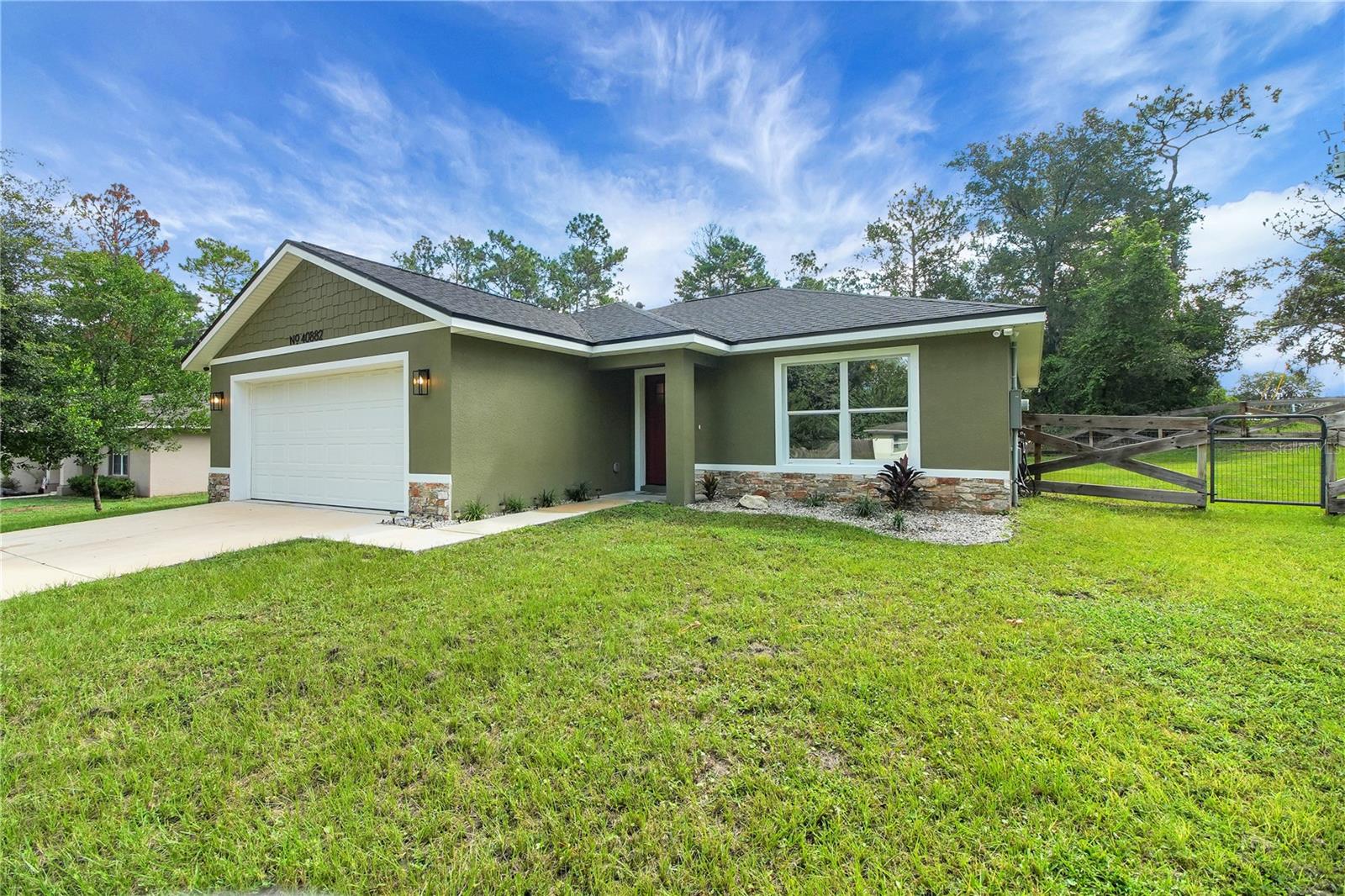 Details for 40882 5th Avenue, UMATILLA, FL 32784