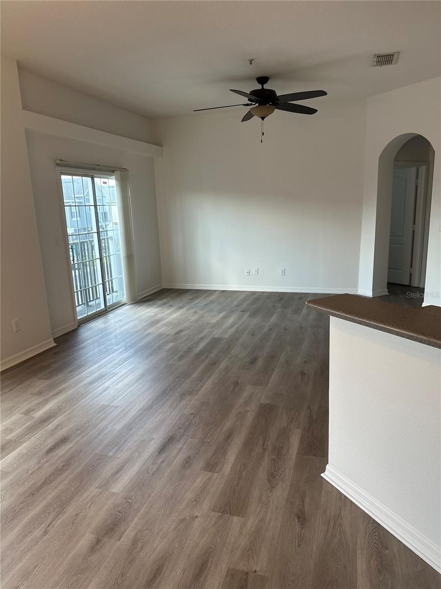 Image 15 of 27 For 6604 Goldenrod Road 100a