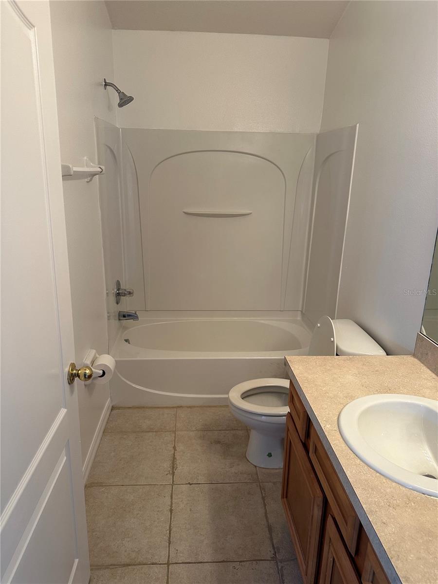 Image 20 of 27 For 6604 Goldenrod Road 100a
