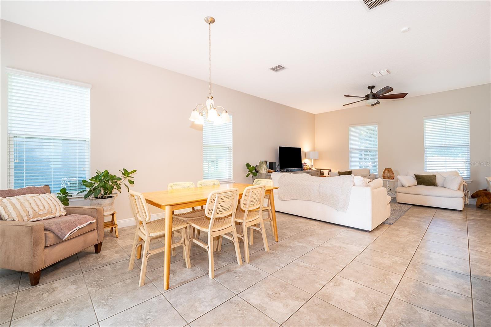 Image 11 of 34 For 7189 Summerlake Groves Street