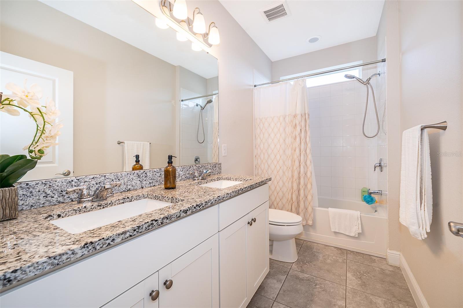 Image 29 of 34 For 7189 Summerlake Groves Street