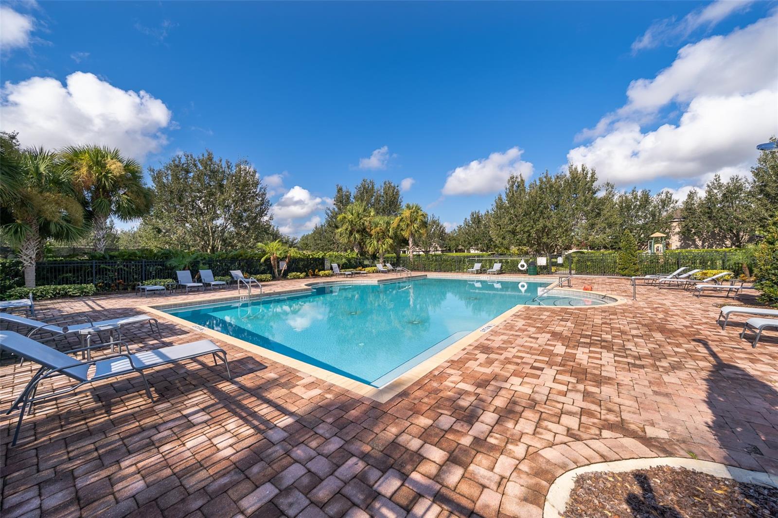 Image 31 of 34 For 7189 Summerlake Groves Street