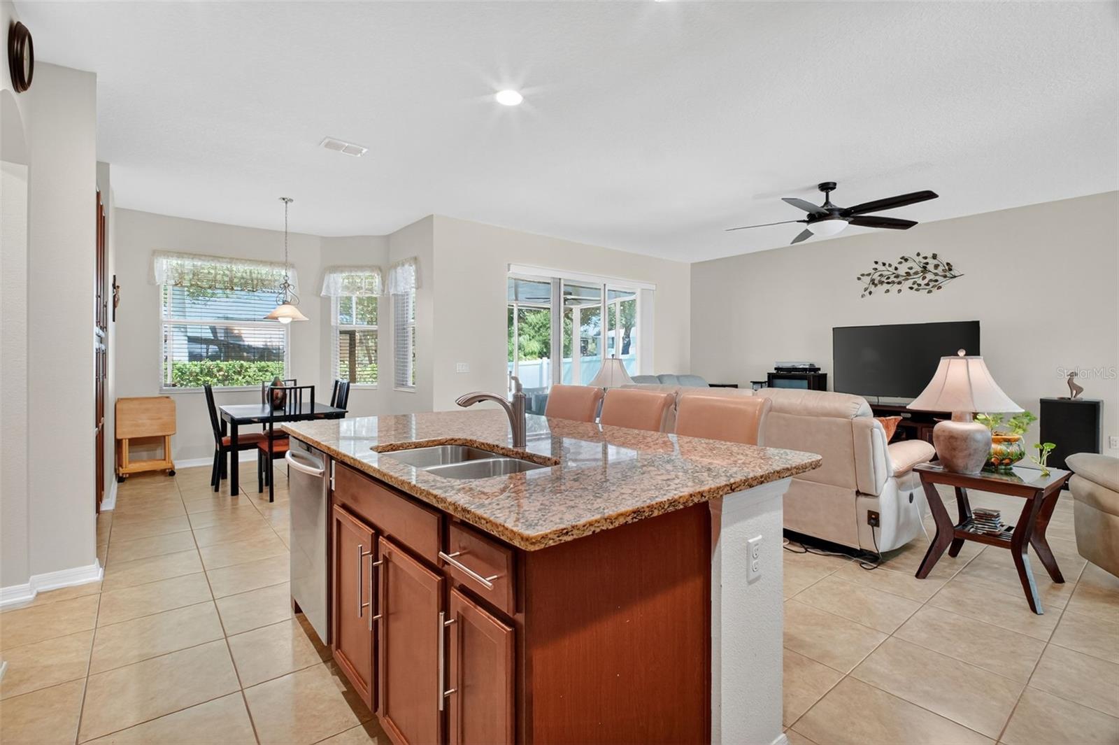 Image 14 of 38 For 2368 Parkside Glen Drive D