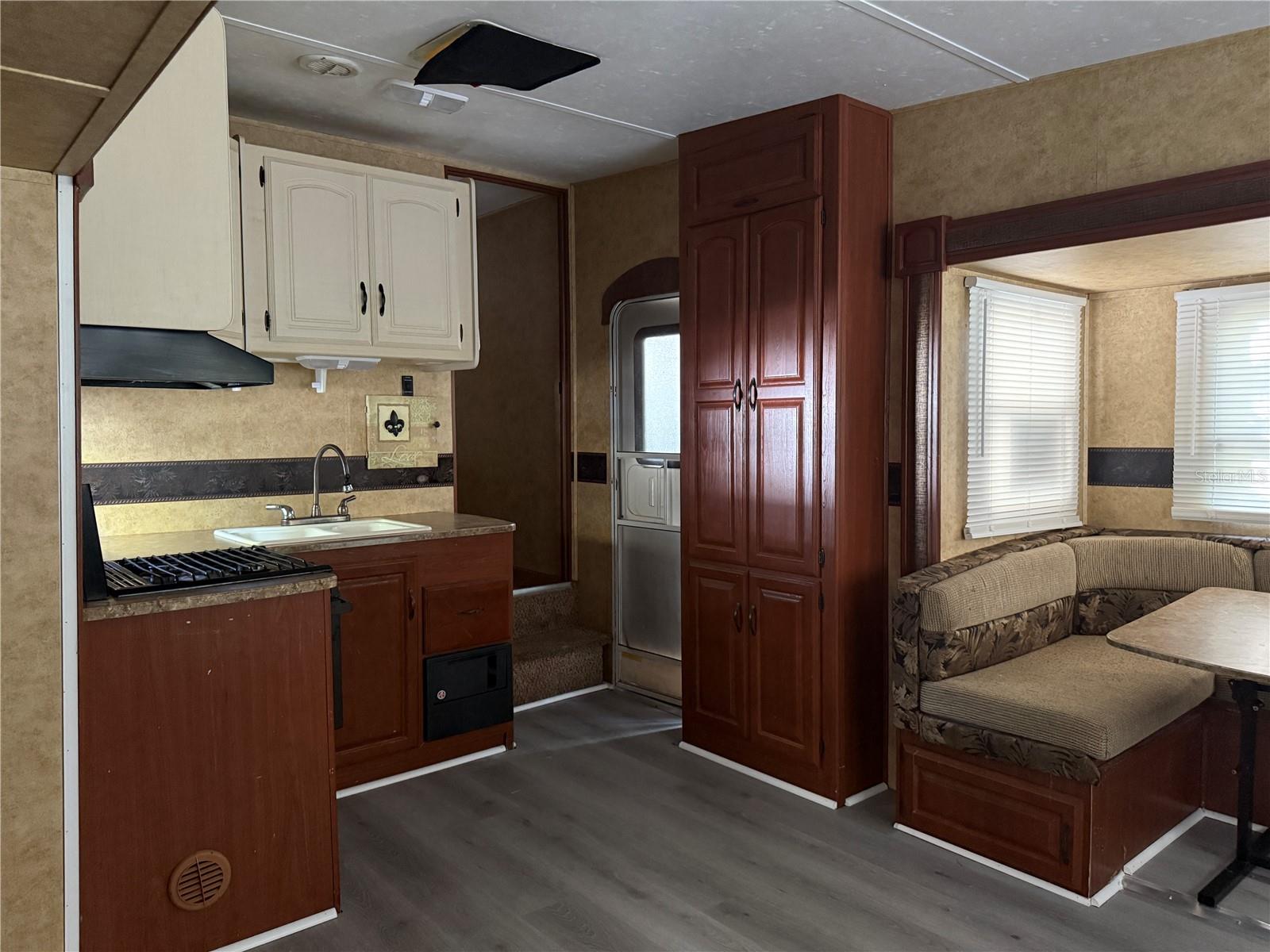 Image 10 of 16 For 3000 Clarcona Road 554
