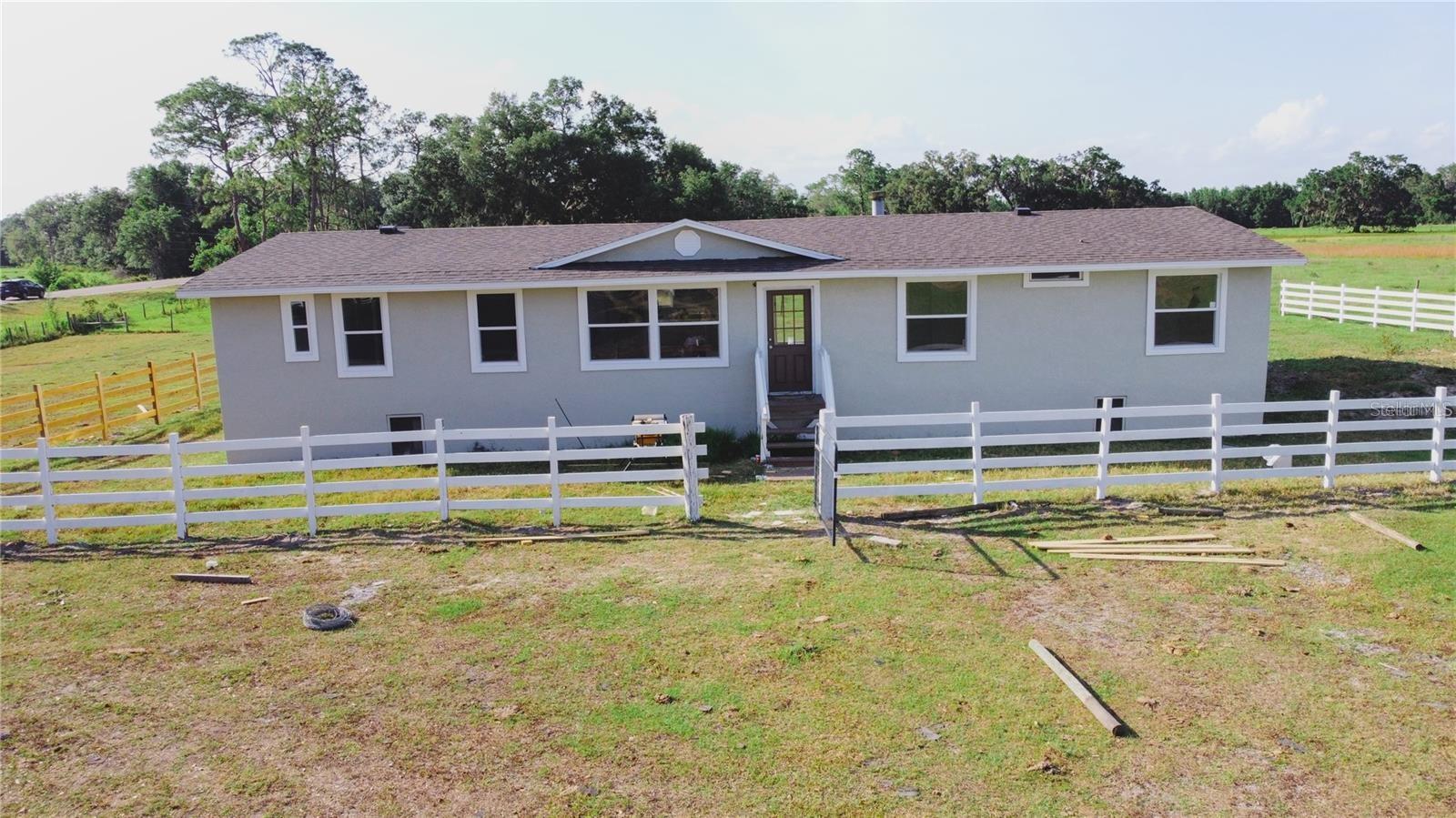 Details for 8767 Cr 469  , CENTER HILL, FL 33514