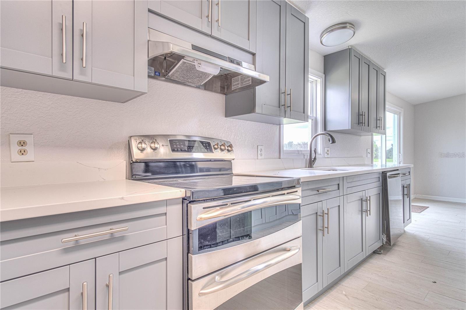 Image 12 of 25 For 8767 Cr-469  