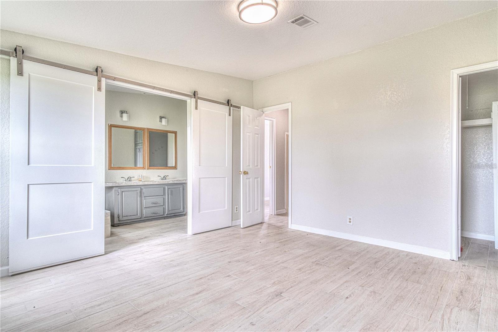 Image 16 of 25 For 8767 Cr-469  