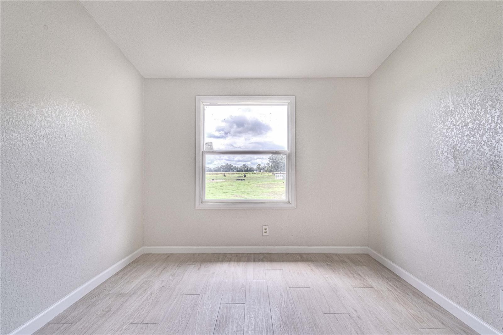 Image 22 of 25 For 8767 Cr-469  