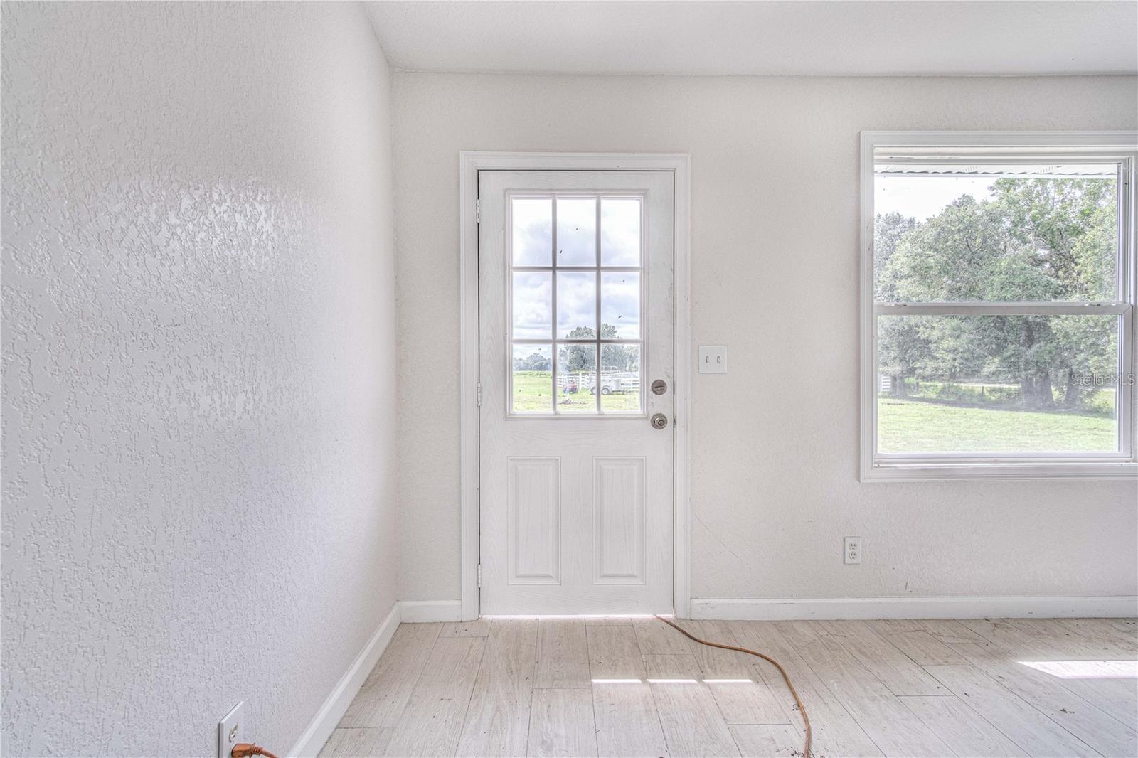 Image 5 of 25 For 8767 Cr-469  