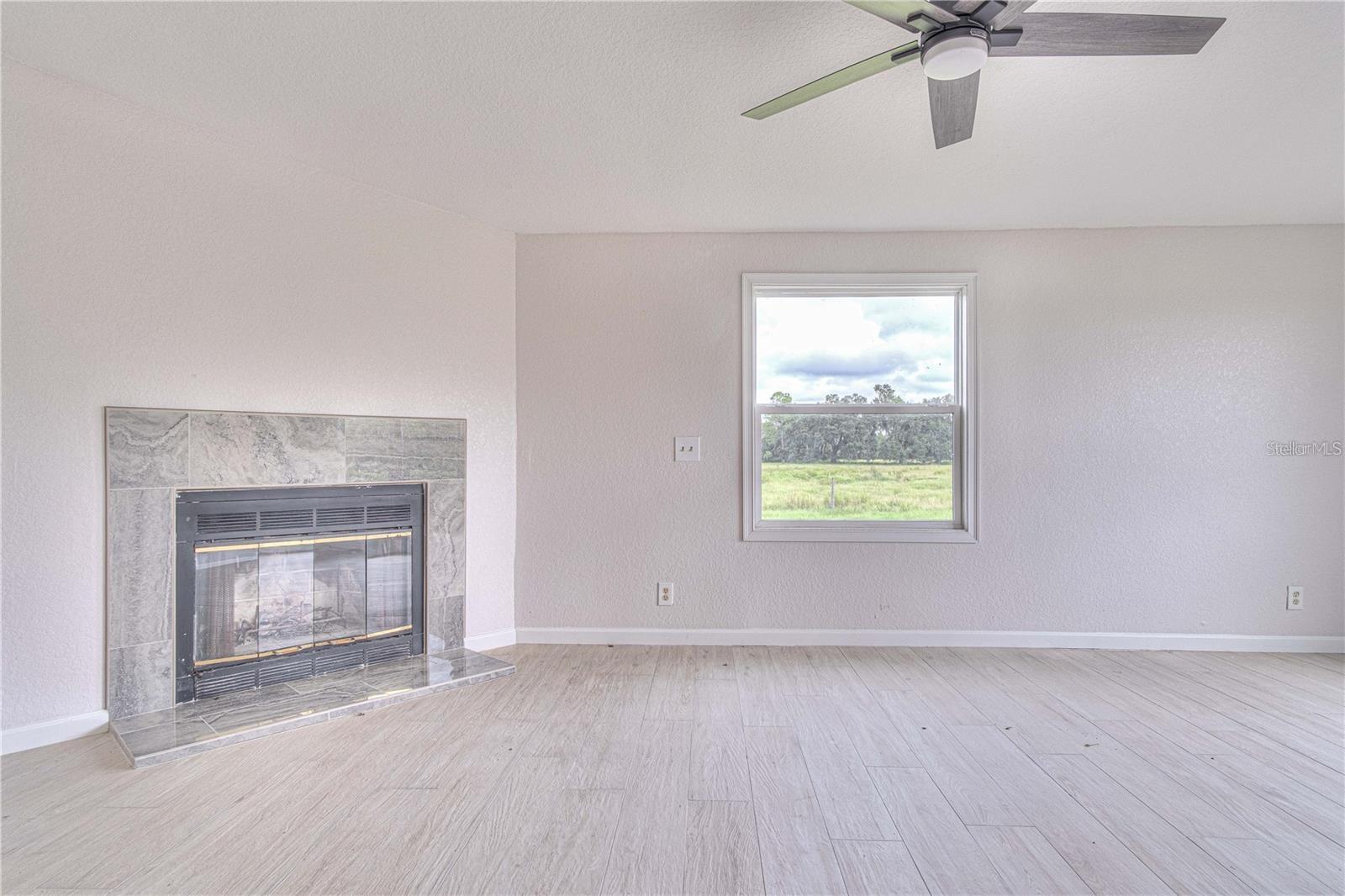 Image 8 of 25 For 8767 Cr-469  