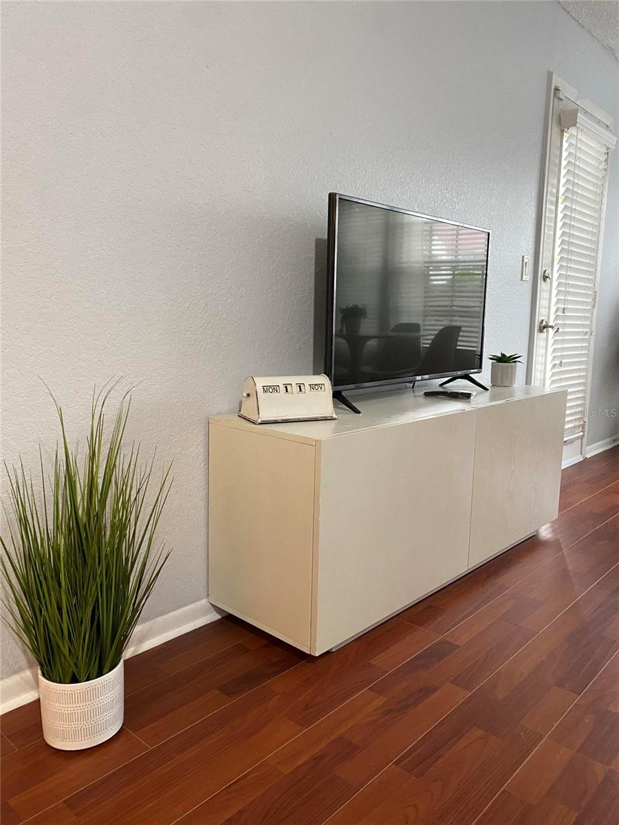 Image 2 of 30 For 11532 Westwood Boulevard 616