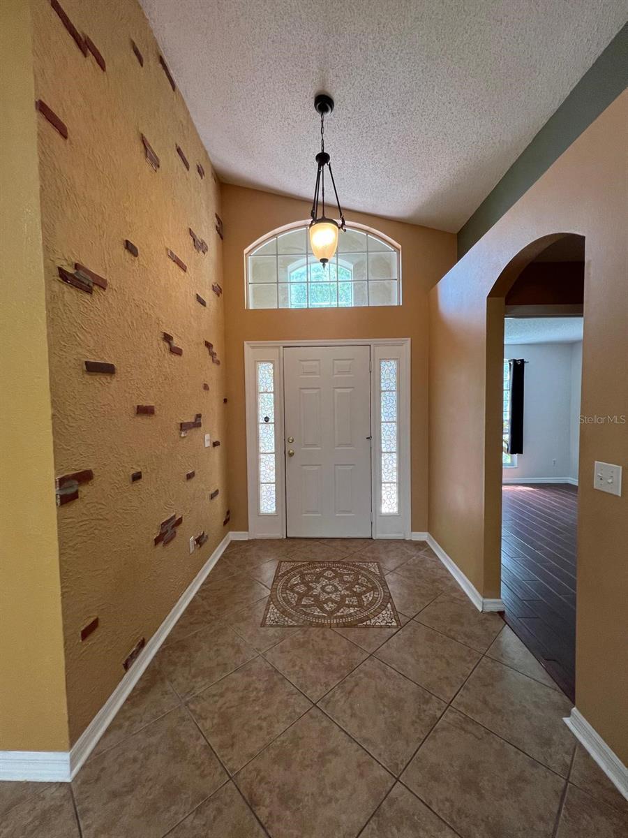 Image 9 of 9 For 2439 Siward Avenue 6