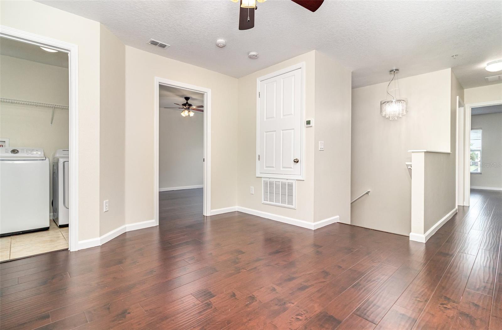 Image 12 of 25 For 1224 Priory Circle