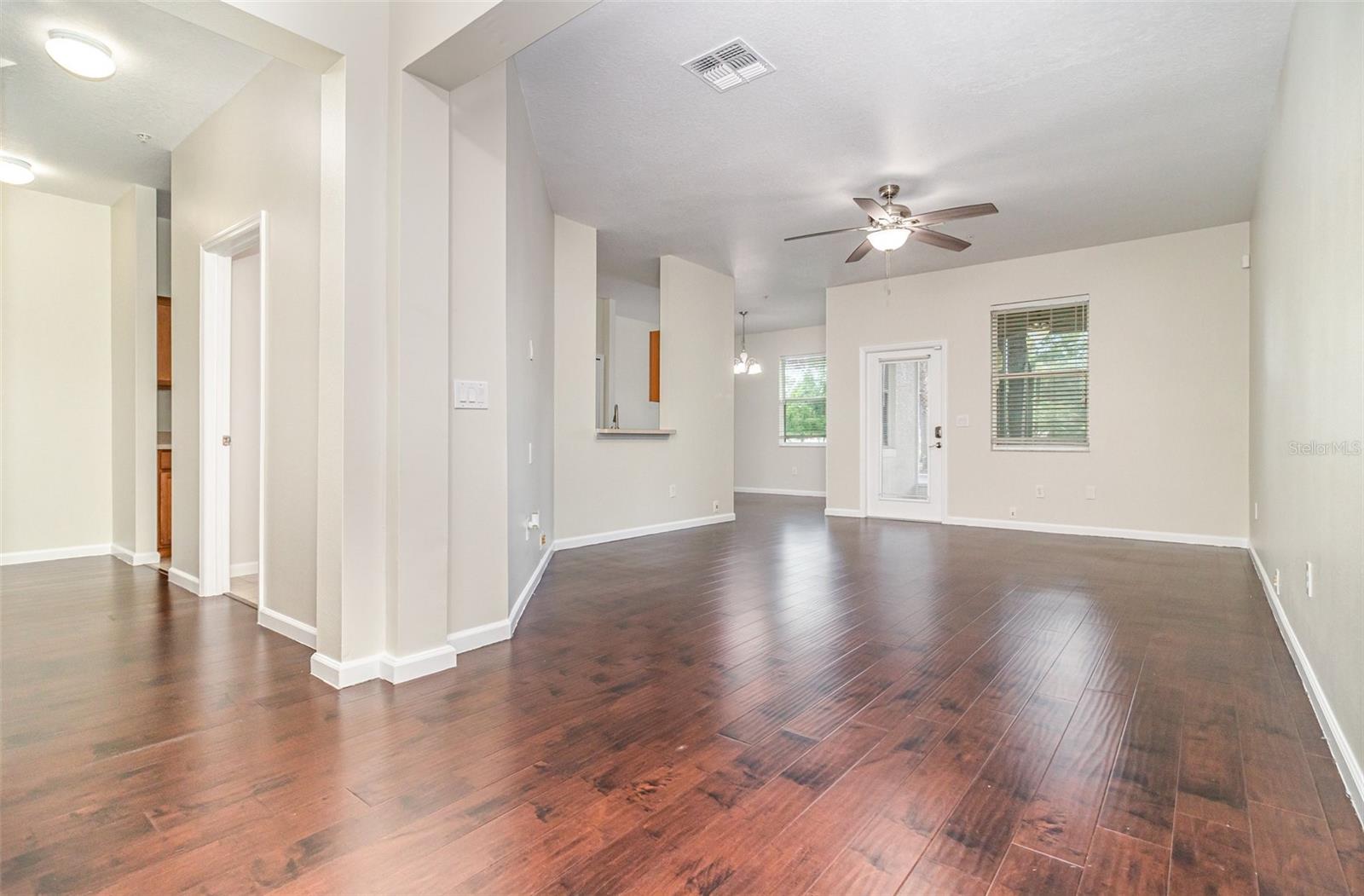 Image 5 of 25 For 1224 Priory Circle