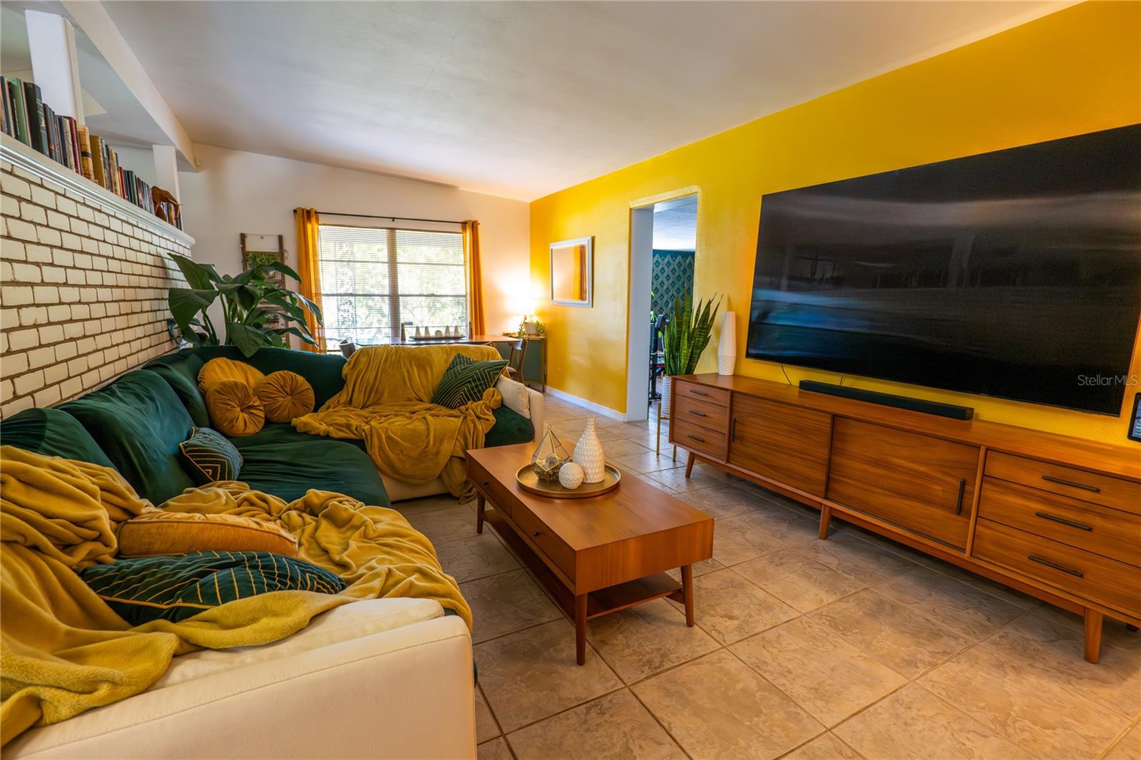 Image 11 of 41 For 122 Coleman Circle