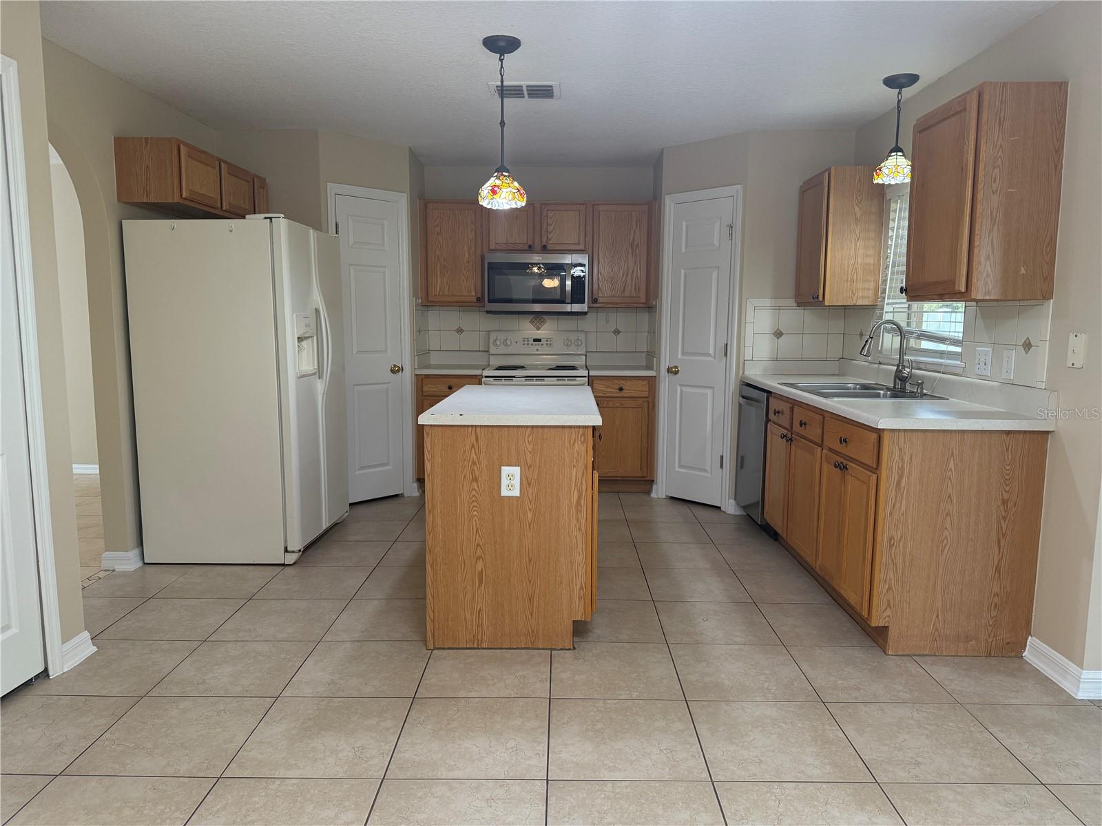 Image 3 of 17 For 2134 Aitkin Loop