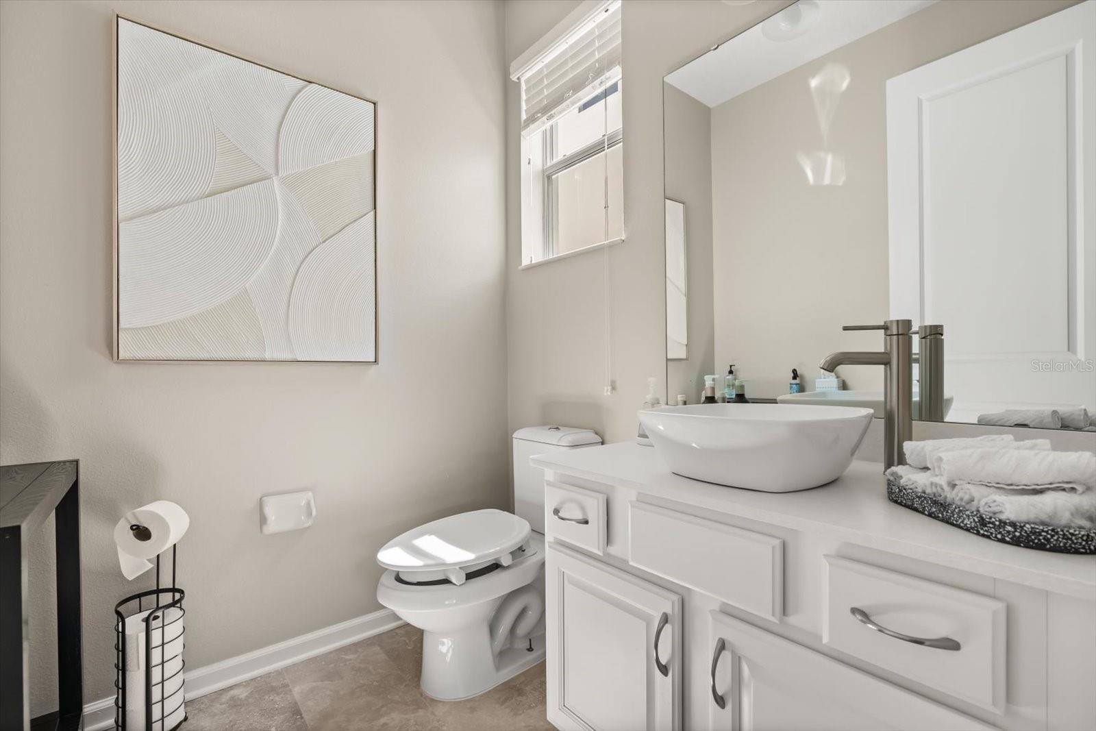 Image 14 of 71 For 3901 Oakville Avenue