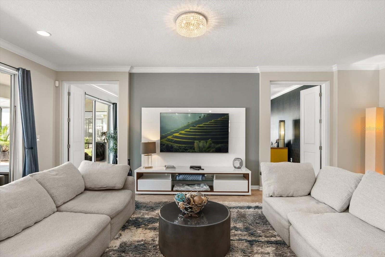 Image 18 of 71 For 3901 Oakville Avenue