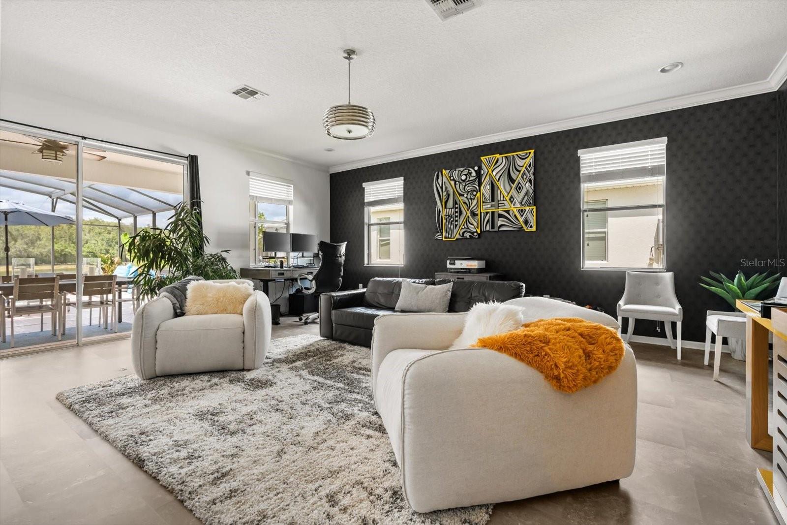 Image 19 of 71 For 3901 Oakville Avenue