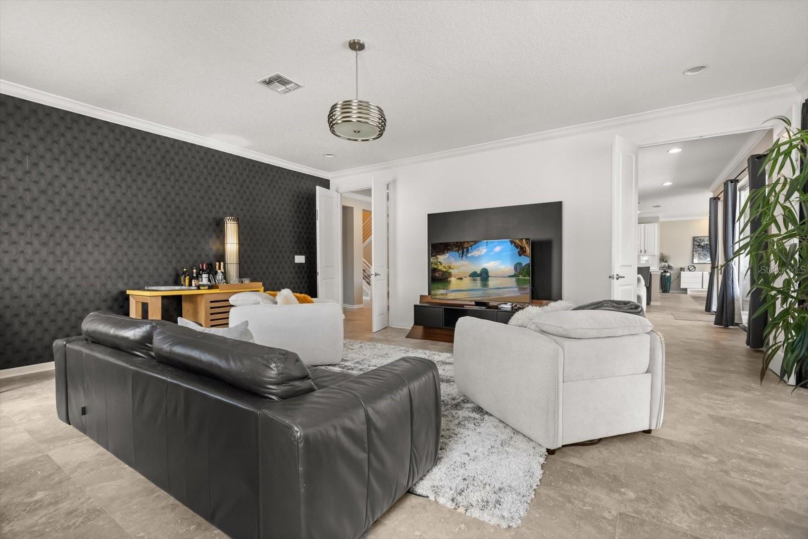 Image 20 of 71 For 3901 Oakville Avenue