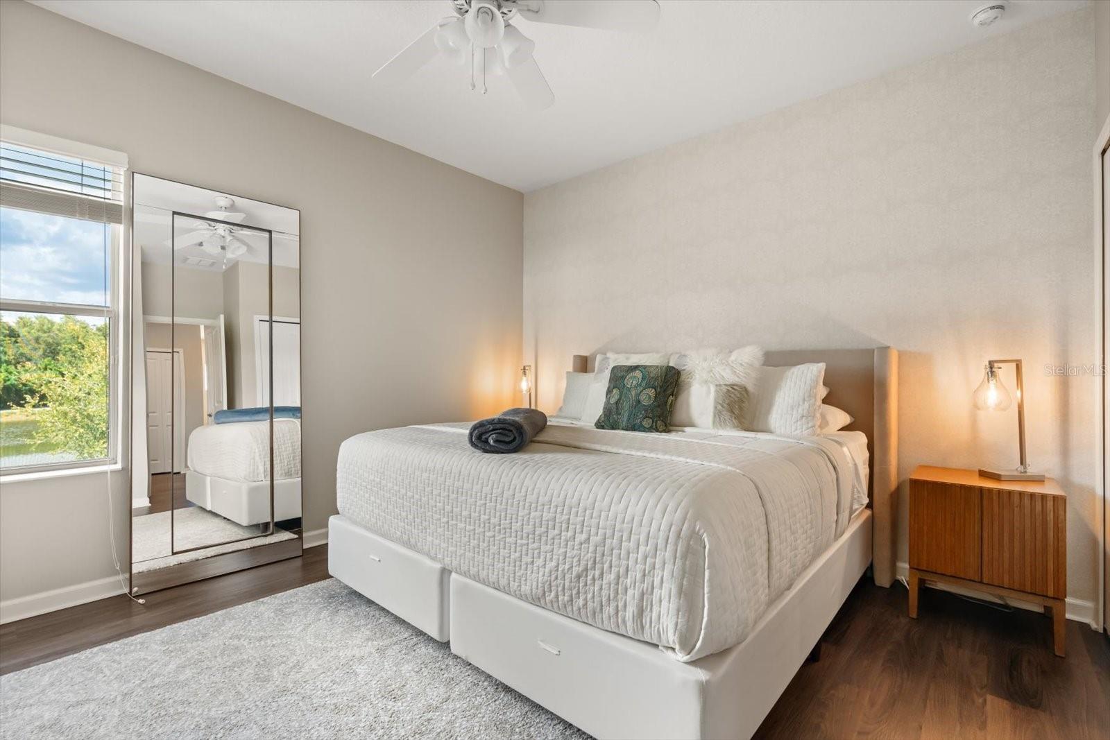 Image 37 of 71 For 3901 Oakville Avenue