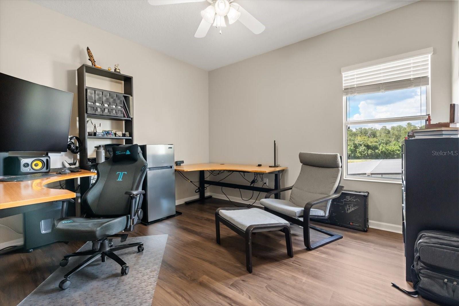 Image 43 of 71 For 3901 Oakville Avenue