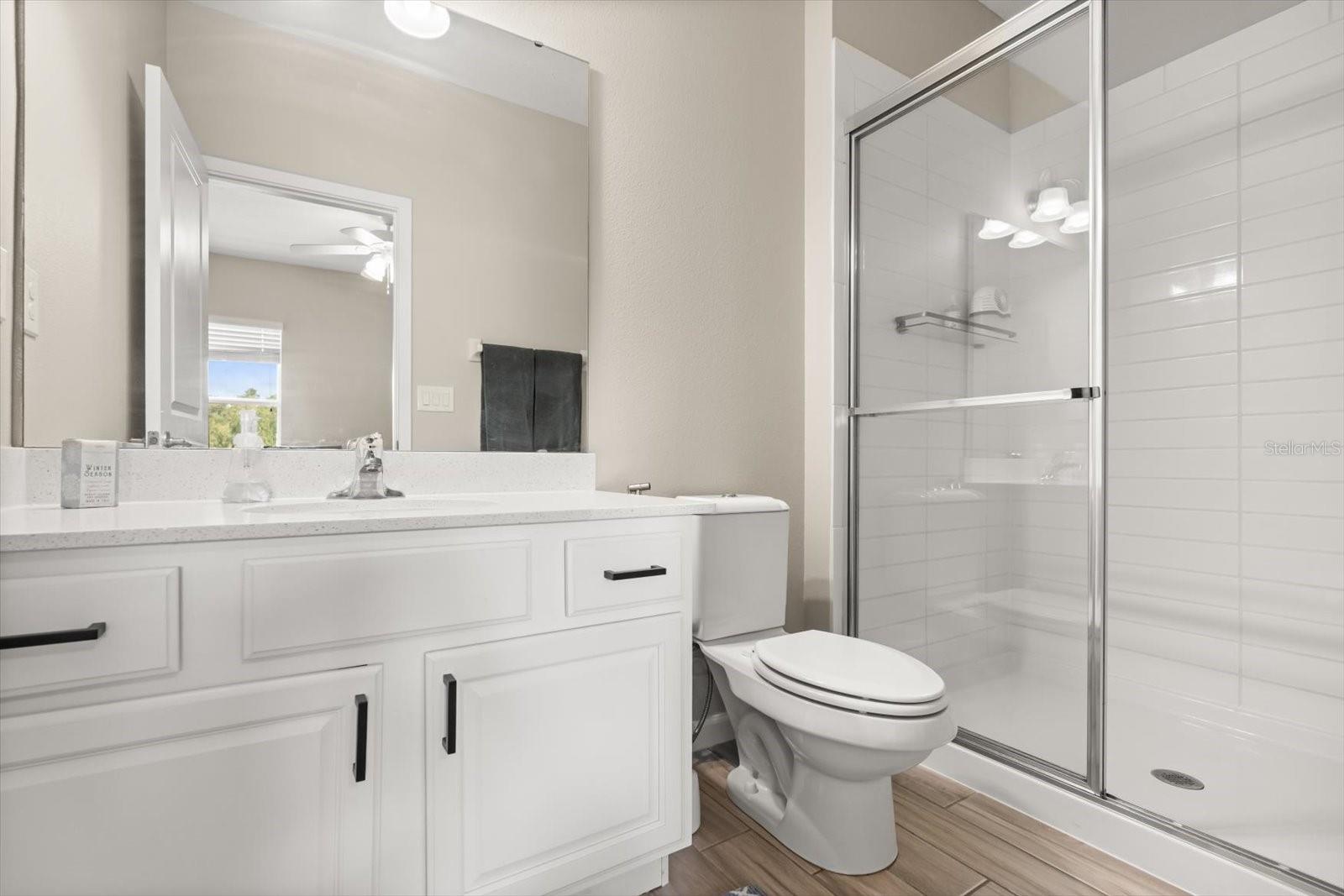 Image 45 of 71 For 3901 Oakville Avenue