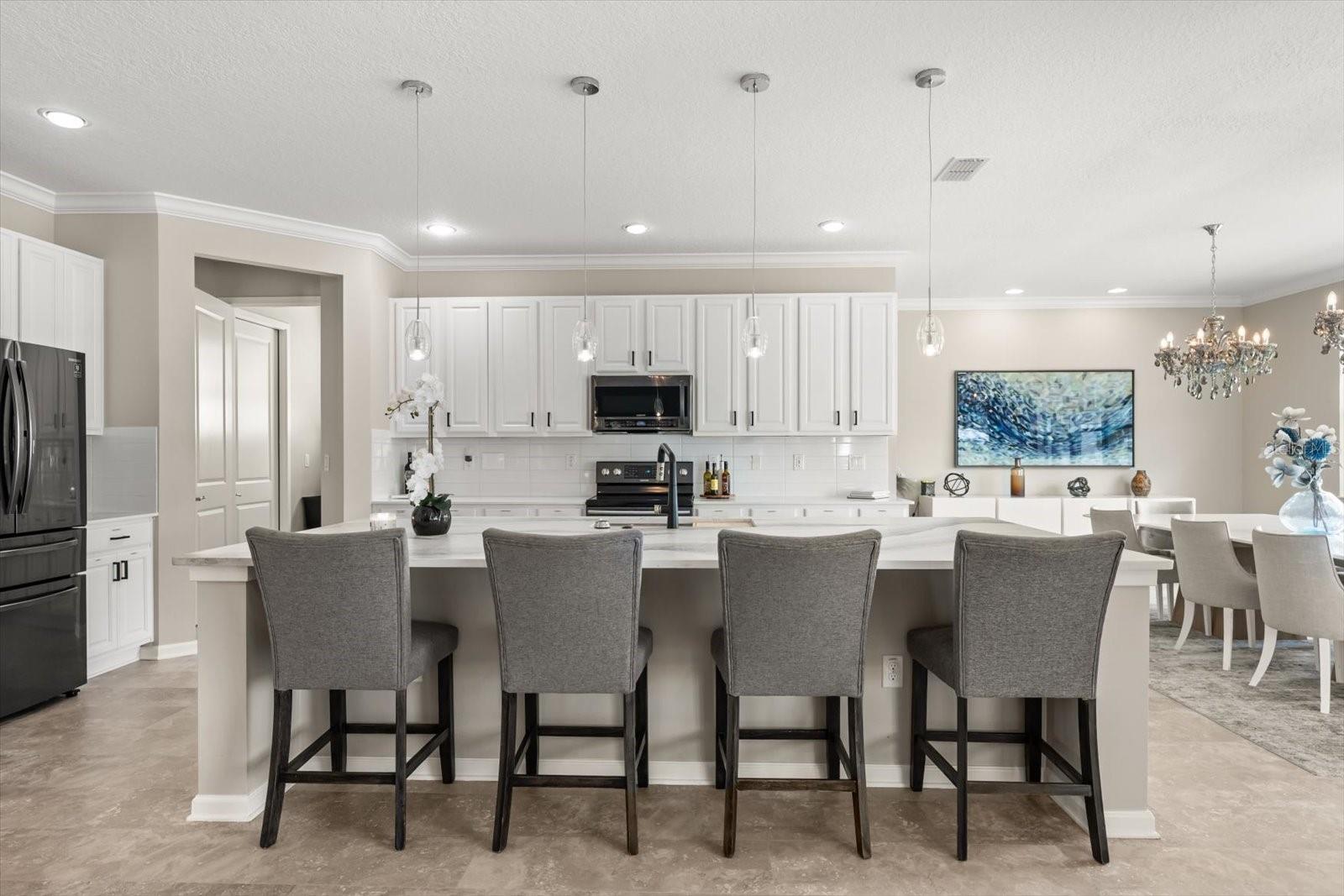 Image 9 of 71 For 3901 Oakville Avenue