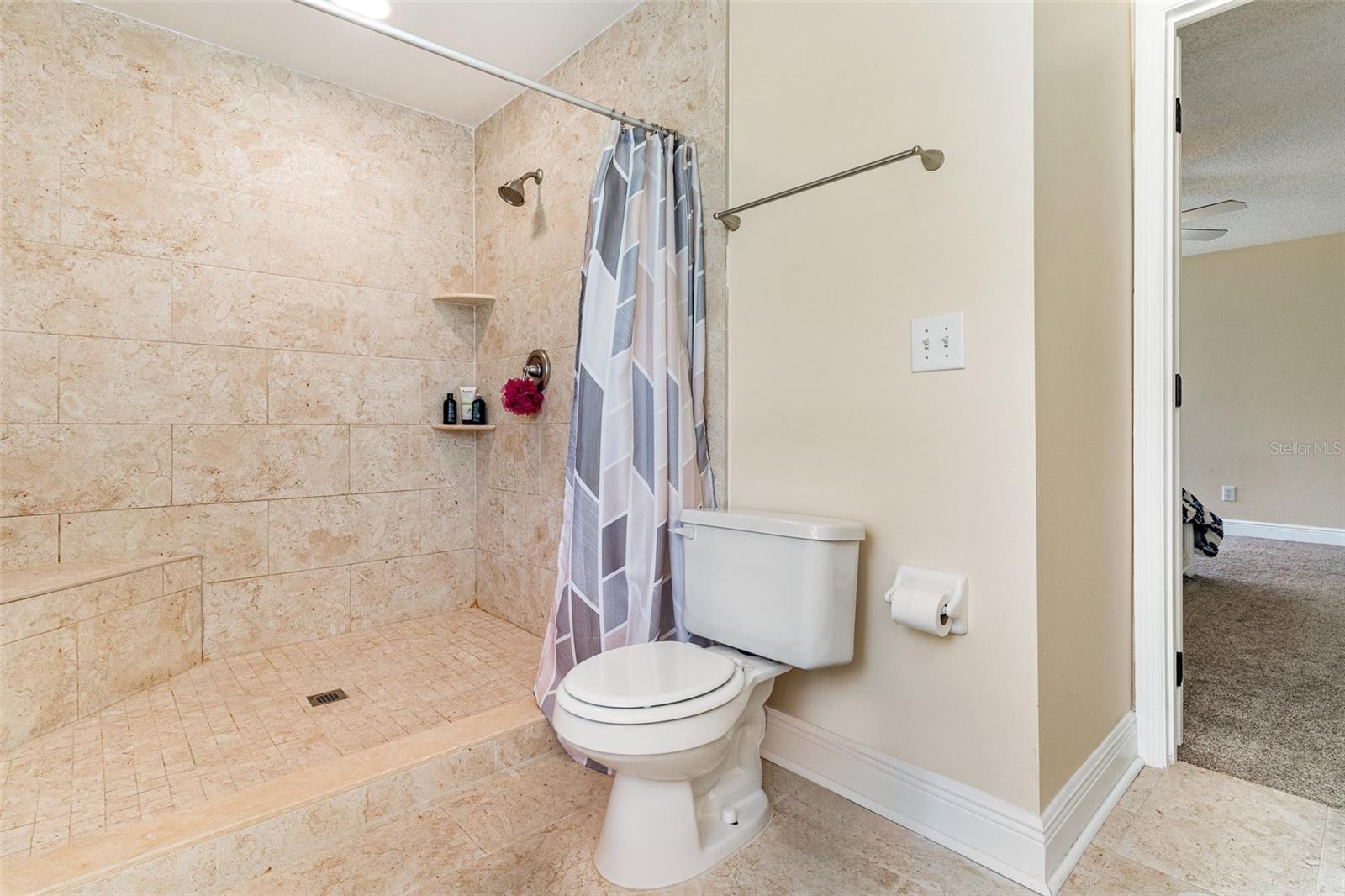 Image 35 of 39 For 2161 Dickens Street Ne