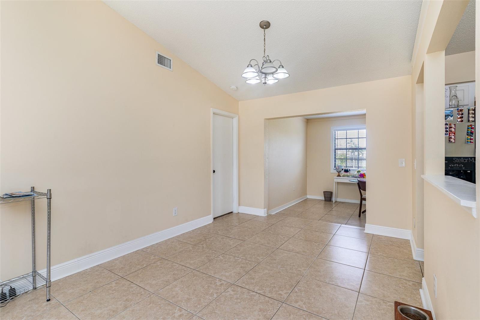 Image 8 of 39 For 2161 Dickens Street Ne