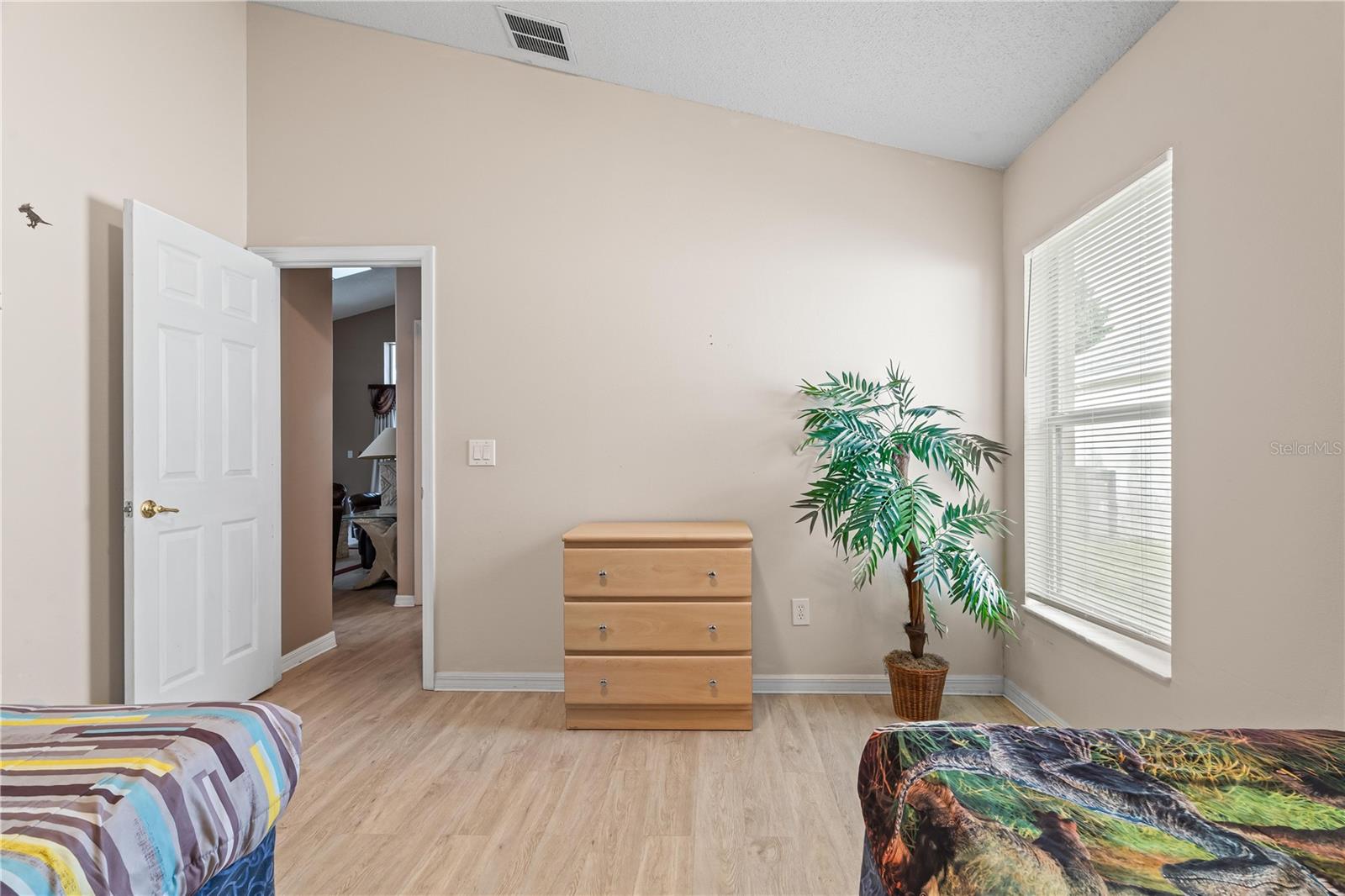 Image 28 of 37 For 8109 Santee Drive