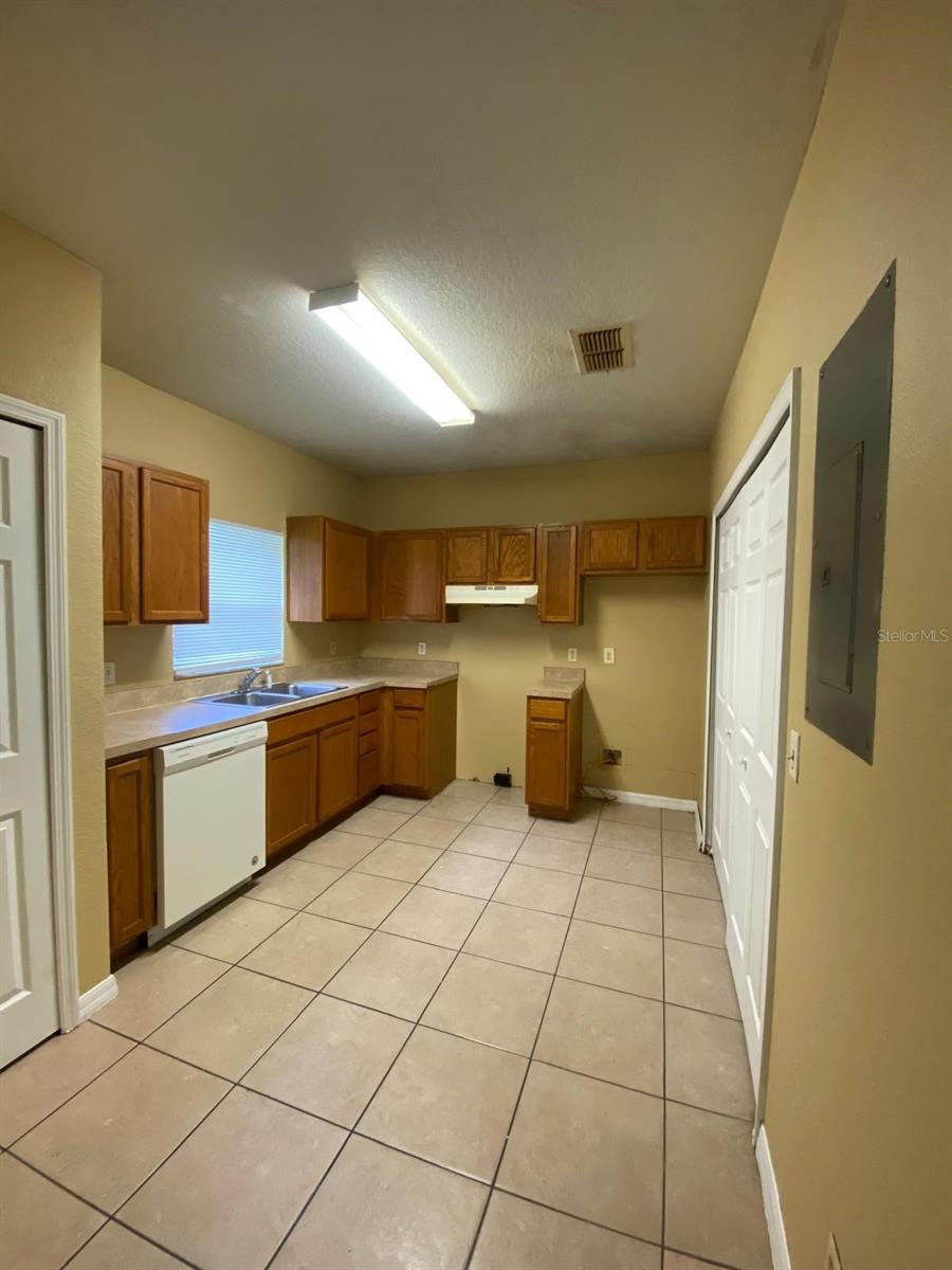 Image 2 of 11 For 33 13th Street 33