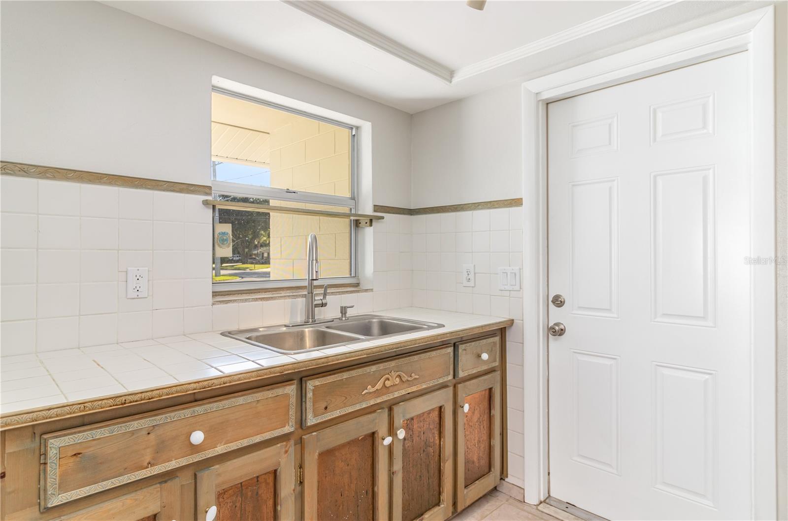 Image 10 of 16 For 1415 Country Club Drive