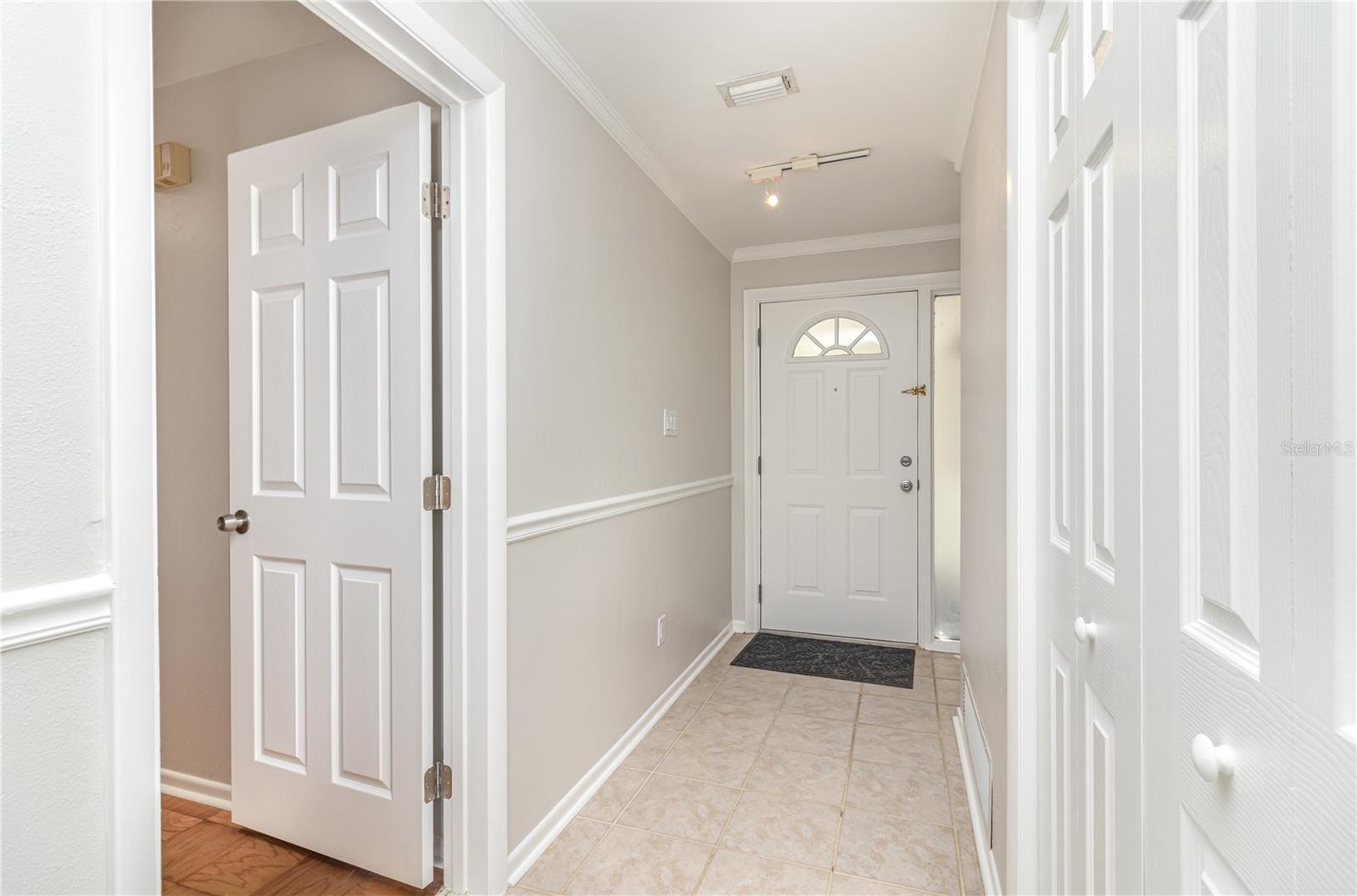 Image 4 of 16 For 1415 Country Club Drive