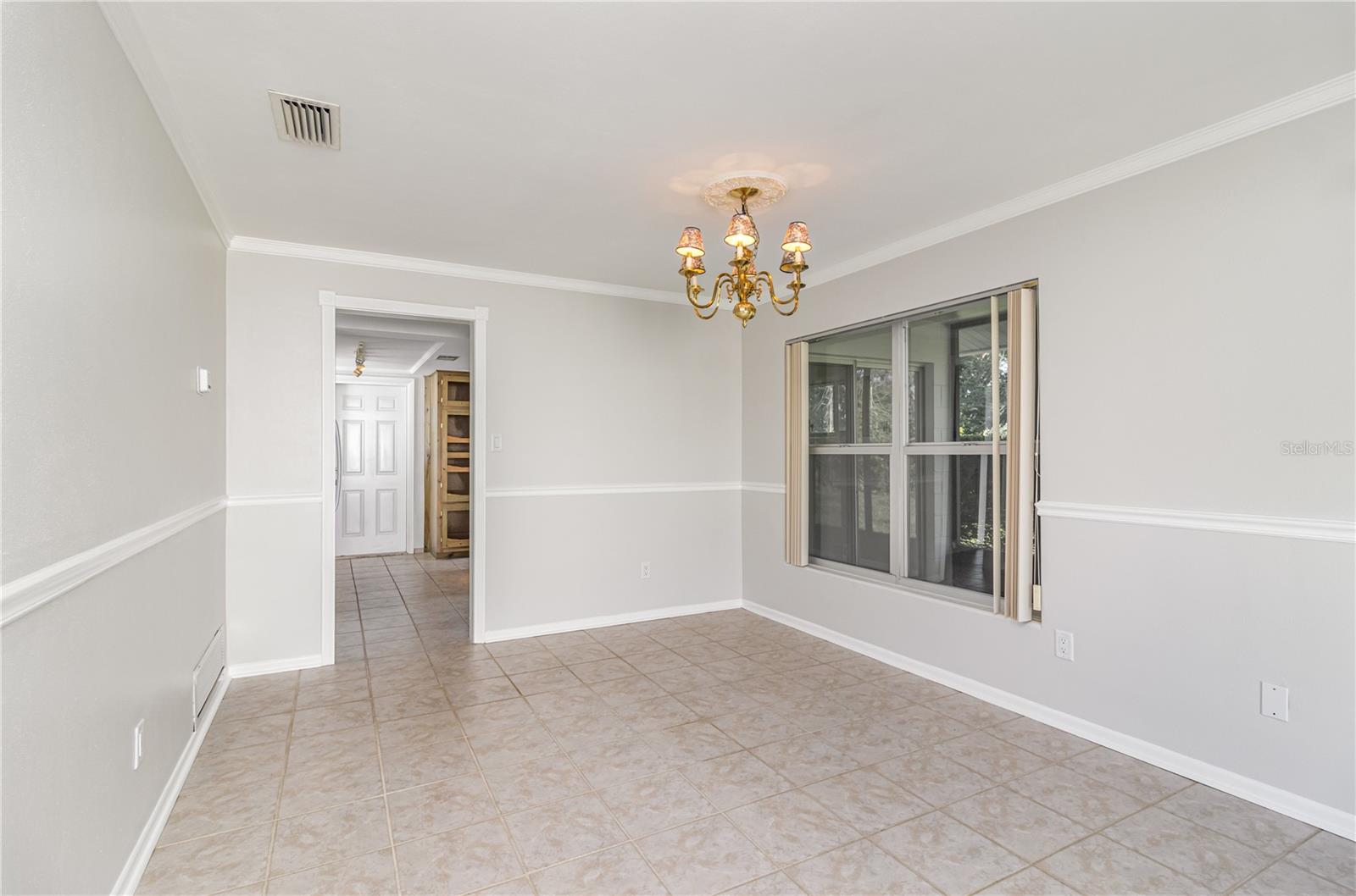 Image 6 of 16 For 1415 Country Club Drive