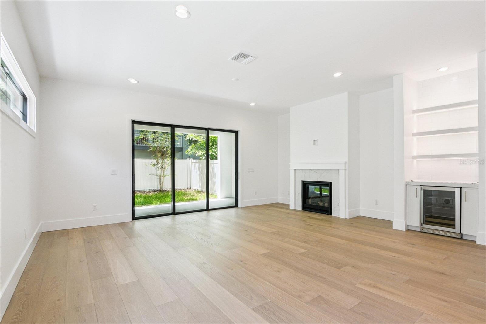 Listing photo id 11 for 2309 Ardson Place 2