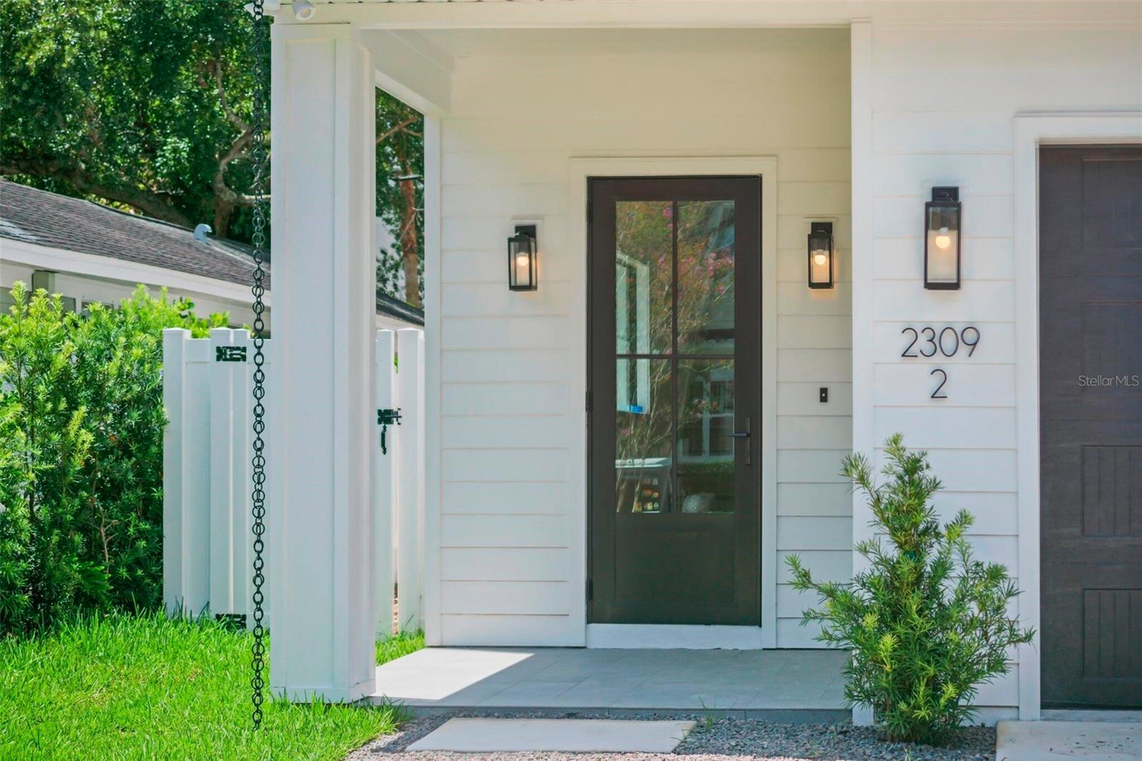 Listing photo id 1 for 2309 Ardson Place 2
