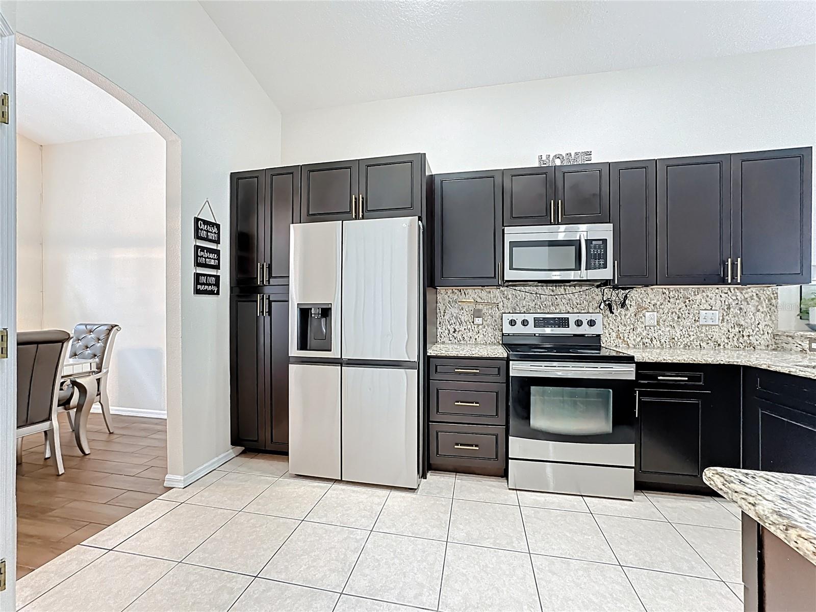 Image 11 of 64 For 302 Julliard Boulevard